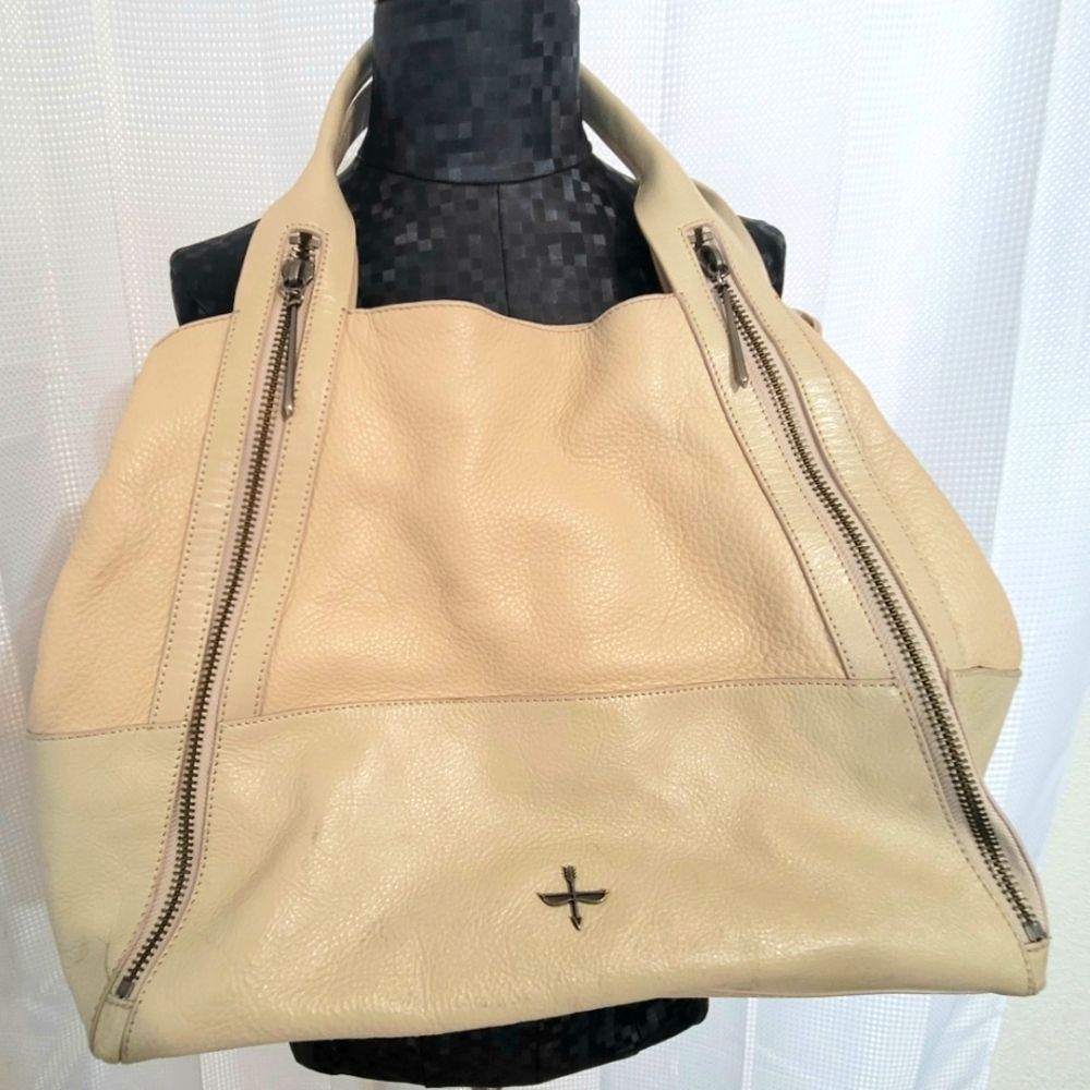 Handbag - Picture 1 of 11